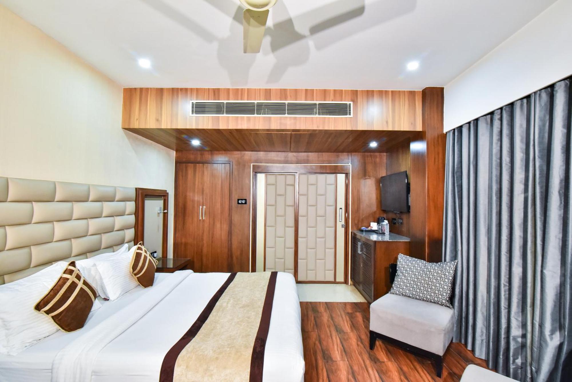 Sawera Grand Hotel Amritsar Exterior photo