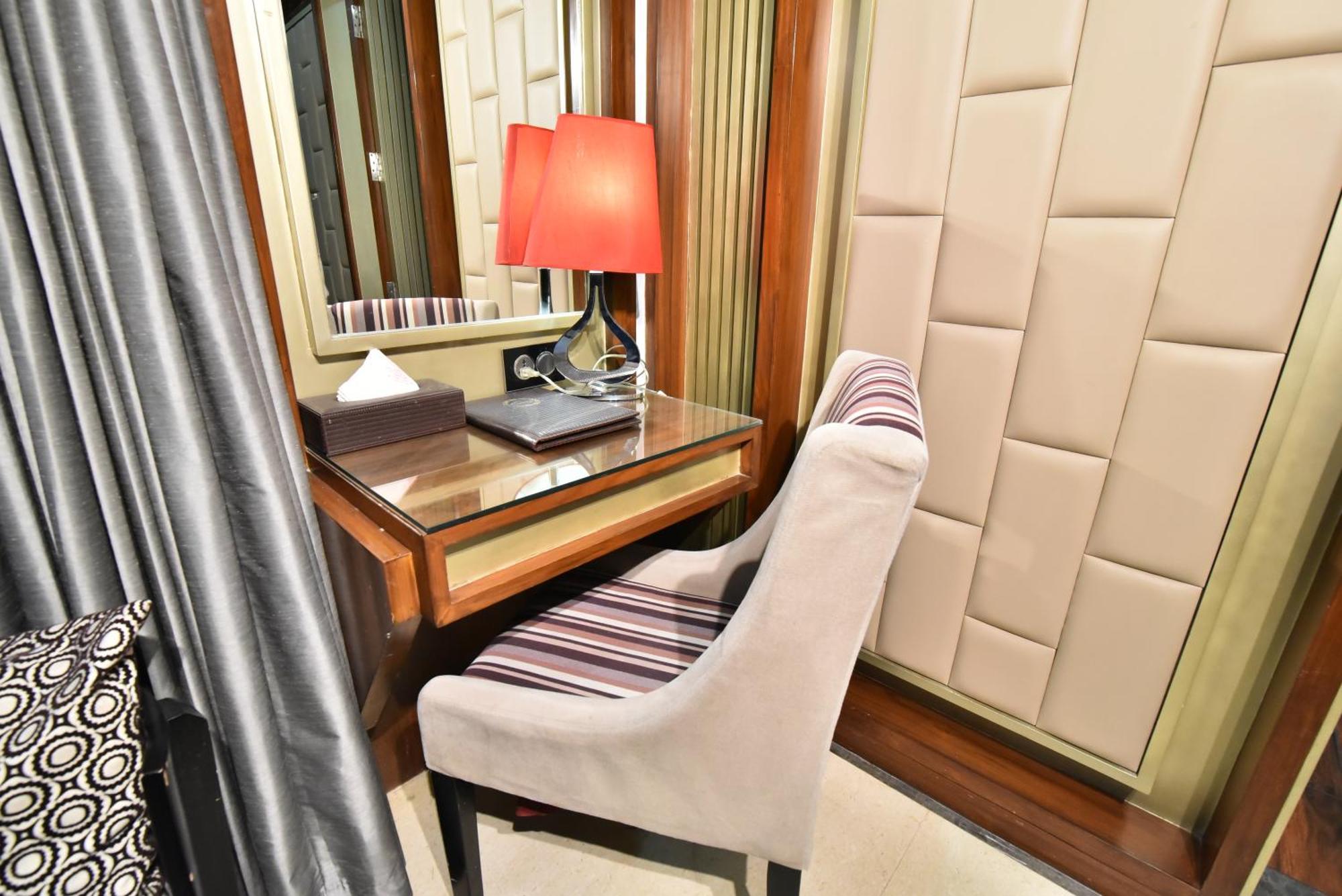 Sawera Grand Hotel Amritsar Exterior photo