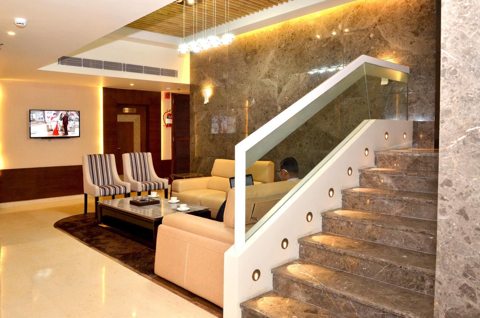 Sawera Grand Hotel Amritsar Exterior photo